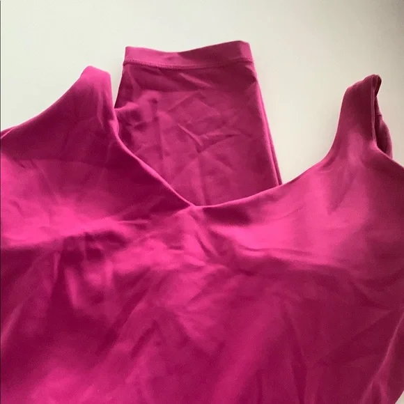Lulu lemon magenta workout Onsie jumpsuit size L - Picture 4 of 8